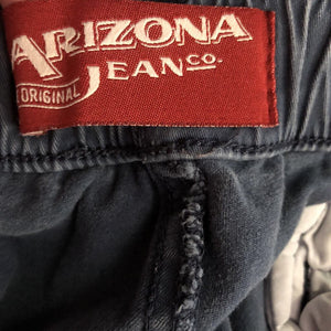 pants w/designed patches