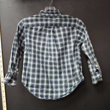 Load image into Gallery viewer, plaid button up shirt
