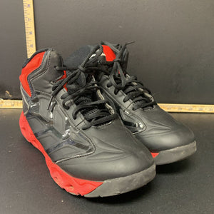 boys athletic sneakers