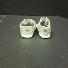Load image into Gallery viewer, boys crib shoes
