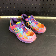 Load image into Gallery viewer, Girls sneakers

