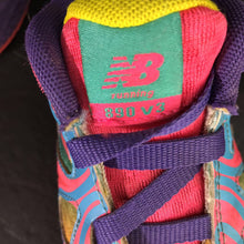 Load image into Gallery viewer, Girls sneakers
