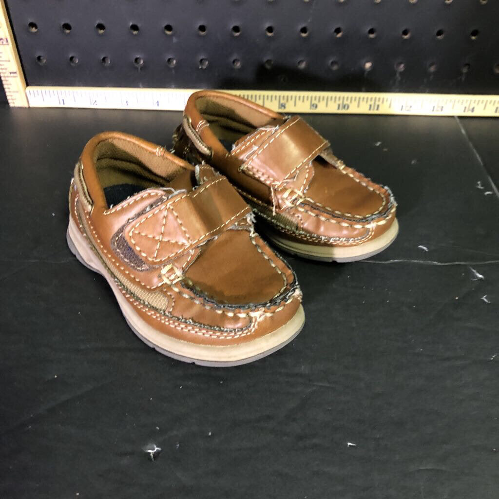 Boy's boat shoes