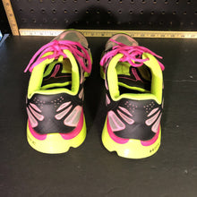 Load image into Gallery viewer, Girl&#39;s Spine Shoes
