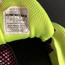 Load image into Gallery viewer, Girl&#39;s Spine Shoes
