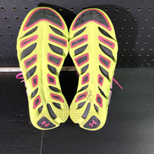 Load image into Gallery viewer, Girl&#39;s Spine Shoes
