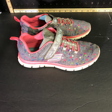Load image into Gallery viewer, Girl&#39;s shoes w/stars
