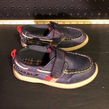 Load image into Gallery viewer, Boy&#39;s shoes
