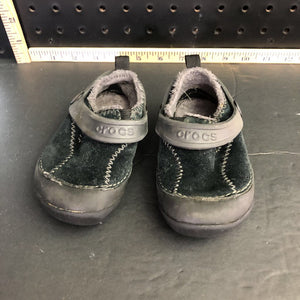 Boy's shoes