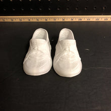 Load image into Gallery viewer, plastic doll sneakers(28&quot;doll)
